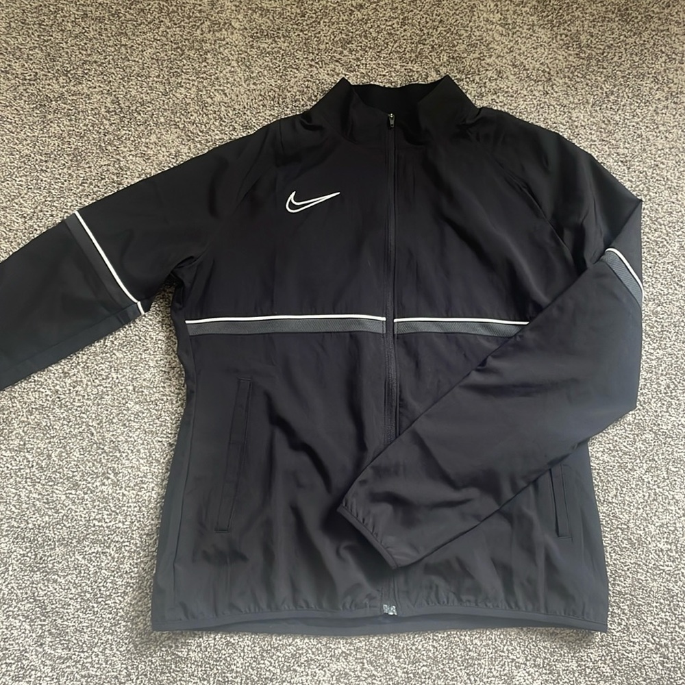 Black Nike Zip Up Windreaker